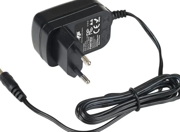 Akyga Universal power adapter AK-TB-34 5.0V 2.0A 10W 3.5 x 1.35 mm 1.5m AK-TB-34